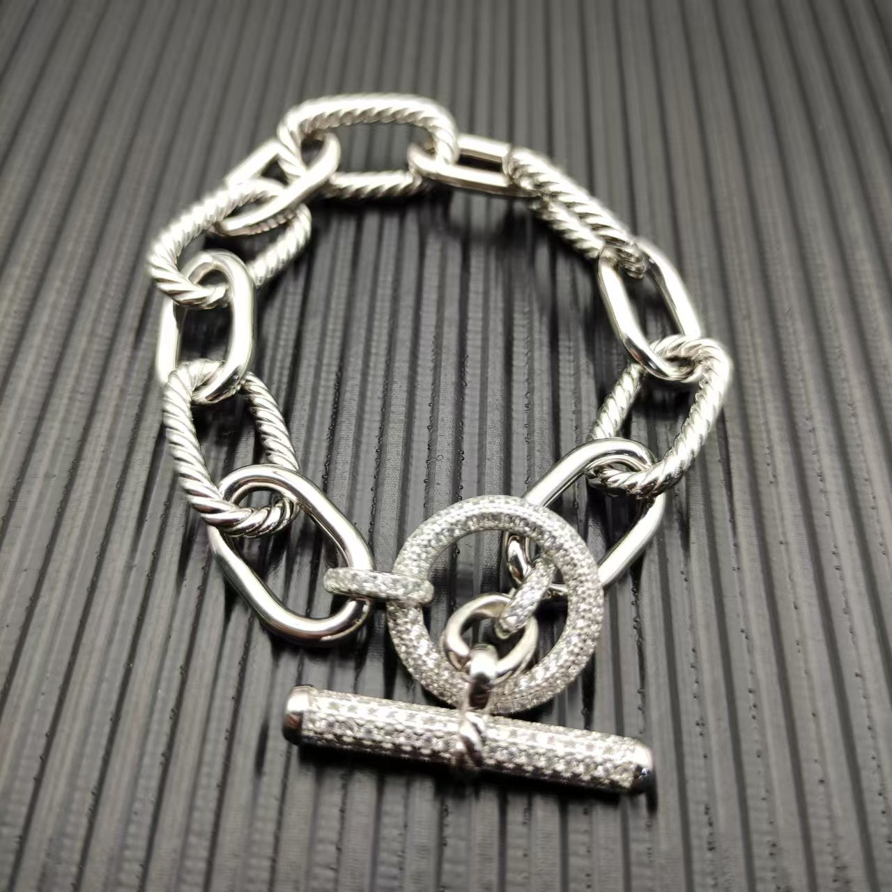 Toggle Chain Bracelet