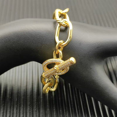 Toggle Chain Bracelet