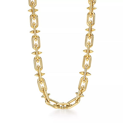 Clasp Necklace in Gold with Cubic Zirconia