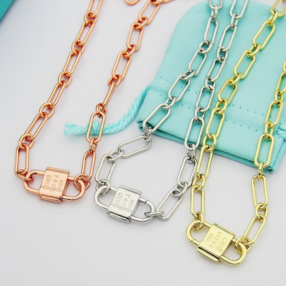 Medium Double Lock Necklace