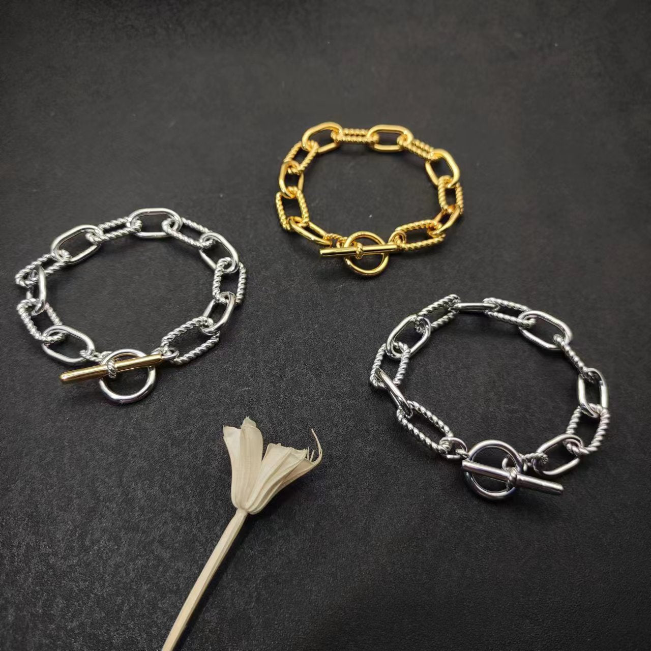 Toggle Chain Bracelet