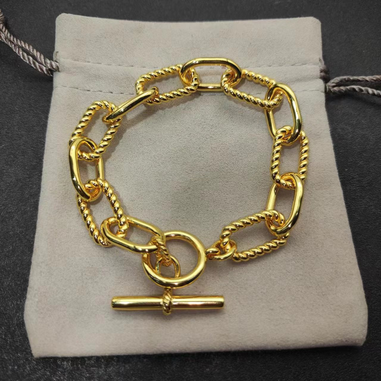 Toggle Chain Bracelet