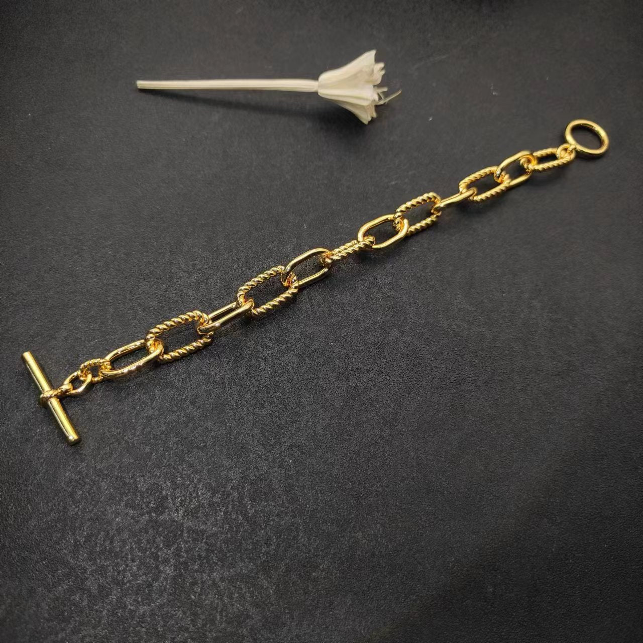 Toggle Chain Bracelet